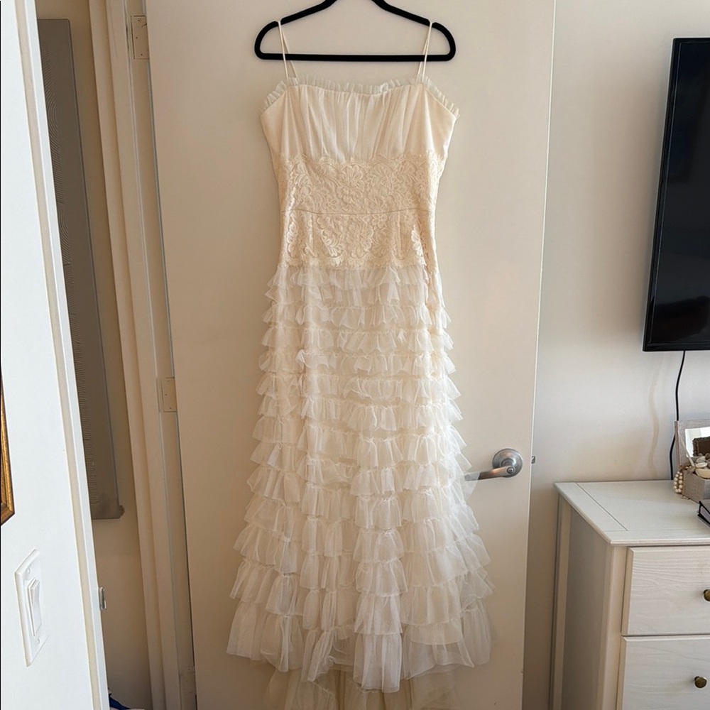 Jessica McClintock Cream Ruffled Lace Wedding Dress